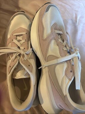 Nike Phoenix Waffle like new 7.5